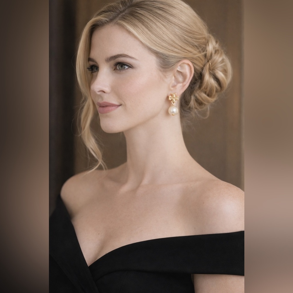 Tory Burch Kira Moondance Pearl Drop Earrings Gold Tone NWT - Picture 10 of 11